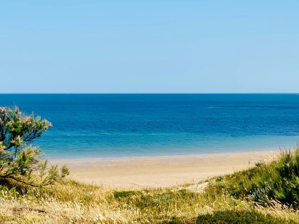Charming House Close To The Plage Des Huttes Chaucre Bagian luar foto
